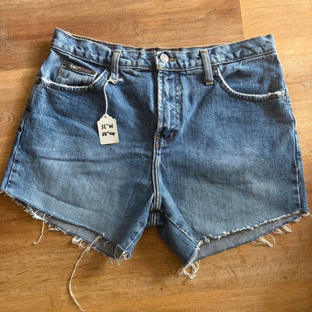 Vintage 90's Lei Women's Blue and Navy High Waist Distressed Cutoff Shorts